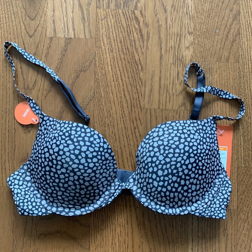 NWT Gilligan & O’Malley Favorite Plunge Uplift Bra